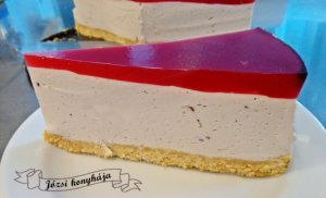 áfonyás málnás sajttorta1